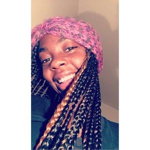 Meet your Posher, Kayla