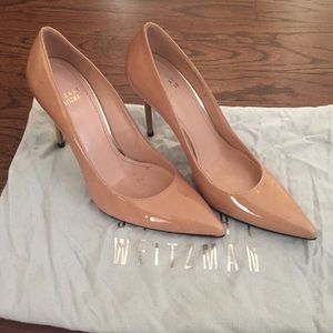 Stuart Weitzman nude pumps!