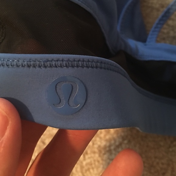 Lululemon bra size 4 - Picture 3 of 3