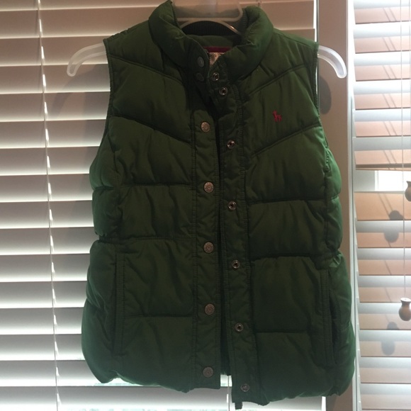 I'm selling a perfect condition vest!!!