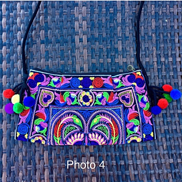 Thailand Cloth Embroidered Boho Crossbody Bag NWT - Picture 4 of 4