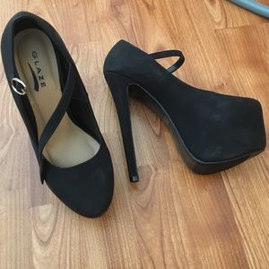 Used black pumps. Size 7.5