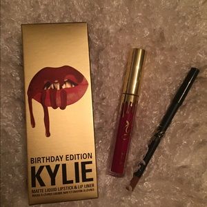 Kylie Jenner Lip Kit VERY GOOD QUALITY