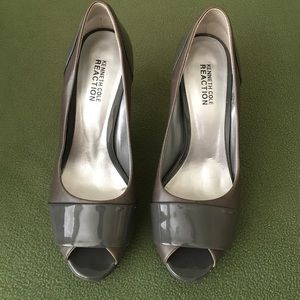 6.5 Gray "HopeFully" Kenneth Cole Reaction Pumps