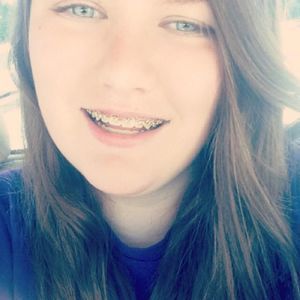 Meet your Posher, Caroline