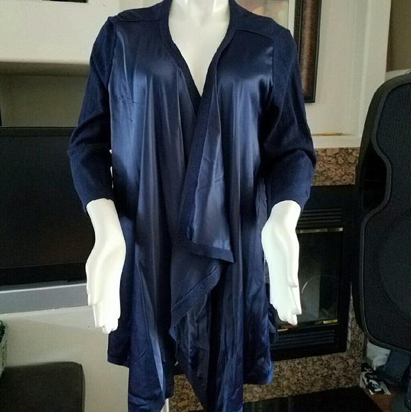 Sweaters - Nygard Carigian
