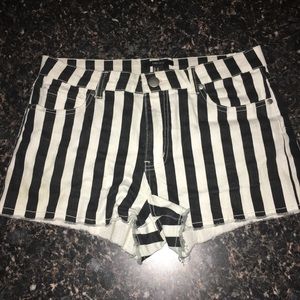 Black and White Striped Shorts F21