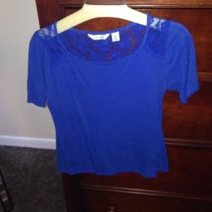 Blue 1/2 length sleeved shirt