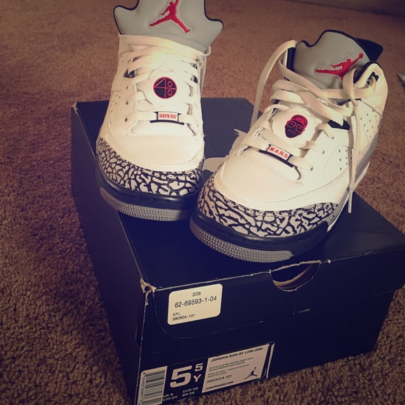 Jordan Son of Mars low Size 5.5 , Good condition