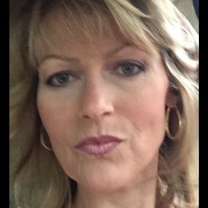 Meet your Posher, Annette