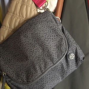 Lululemon festival bag