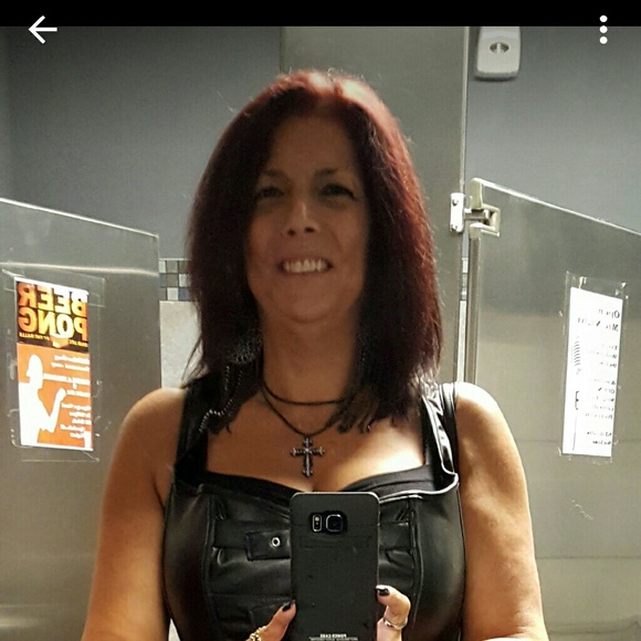 Meet your Posher, Donna - Picture 2 of 2