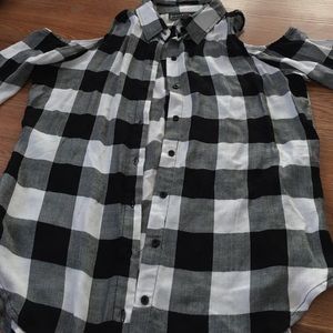 NWOT plaid cold shoulder flannel