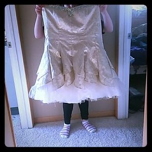 WHITE AND GOLD STUDDED PROM DRESS