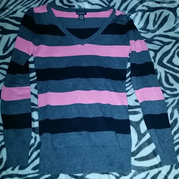 Rue 21 sweater