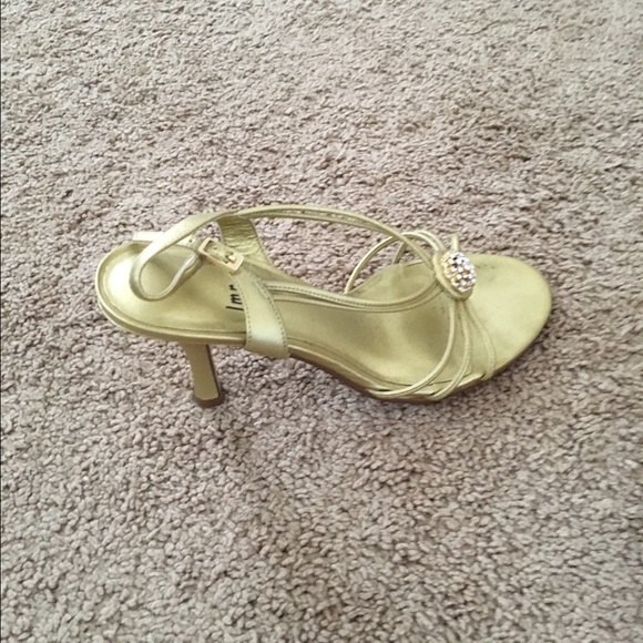 Heals - Picture 2 of 2