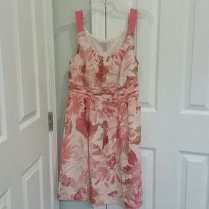 Donating 8/1! Super cute LOFT dress