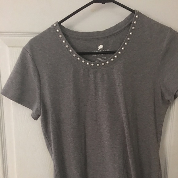 Banana republic embellished tee