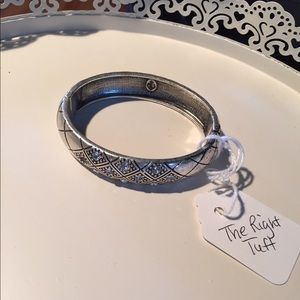 Premier Designs Bracelet. The right tuft