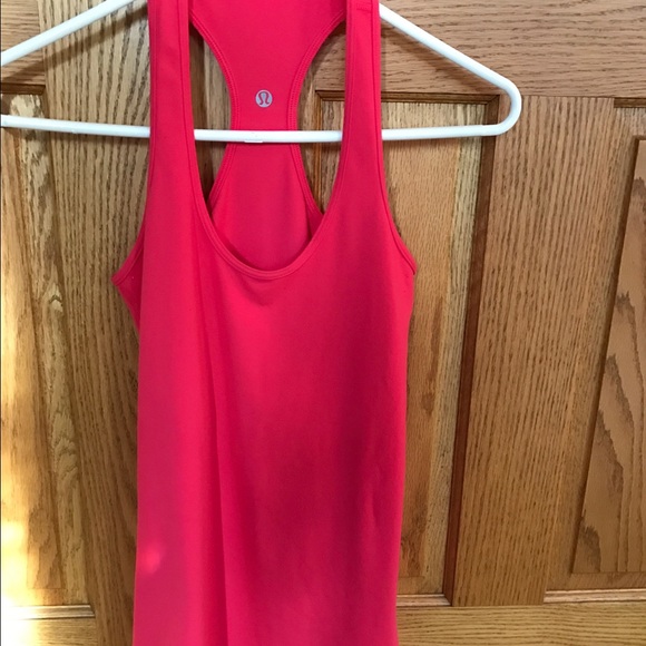 Lululemon tank