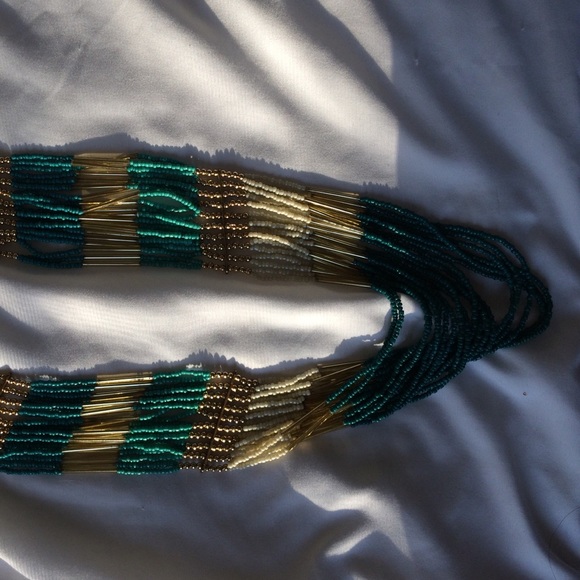 Forever 21 Jewelry - Statement necklace