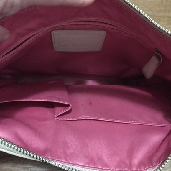 Coach pebble leather bag 💼 - Picture 2 of 3