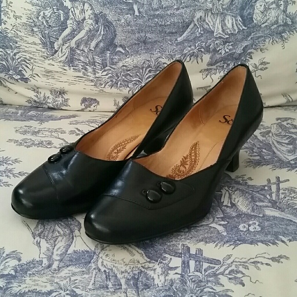 Sofft Leather Vintage-inspired Pumps 2" Pumps