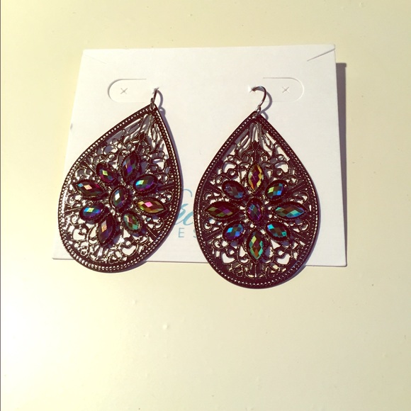 Premier Designs Earrings. Dreamer. New