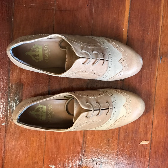 Oxford leather shoes.