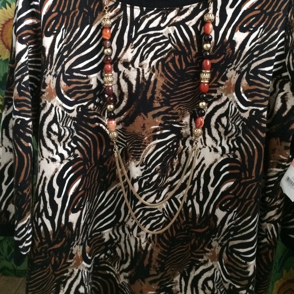 TIGER PRINT ANIMAL PRINT TOP-KIM RODGERS-SZ-2X🐆🐅 - Picture 2 of 4