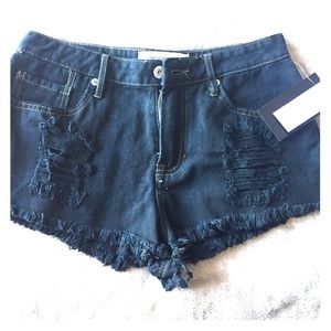 🔸NWT black denim distressed shorts SZ 5🔸
