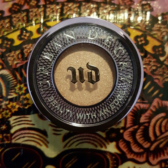 Urban decay eyeshadow in midnight cowboy