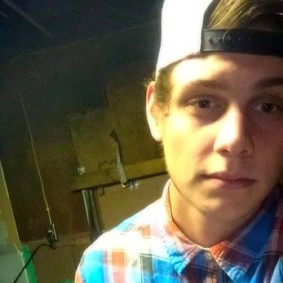 Meet your Posher, Darien