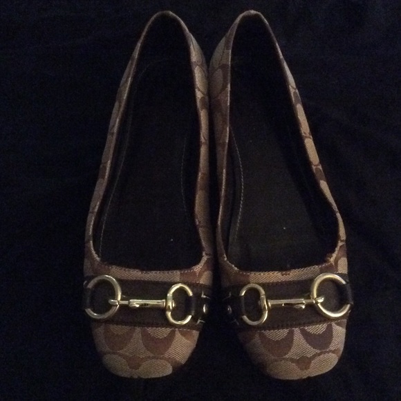 Coach flats