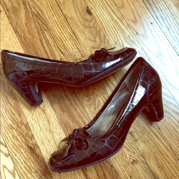 Sam Edelman Yollie black patent croc Cuban heel 6