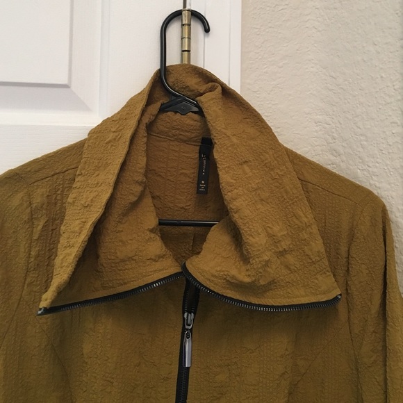 Chartreuse Jacket - Picture 3 of 4
