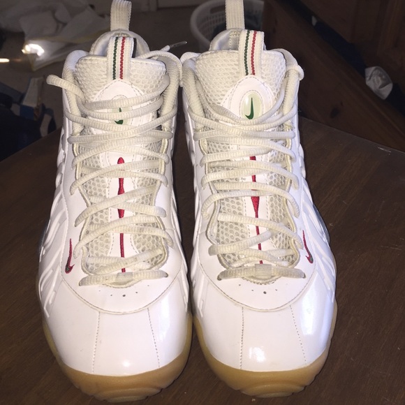 Shoes - Picture 1 of 3