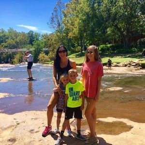 Meet your Posher, Carrie