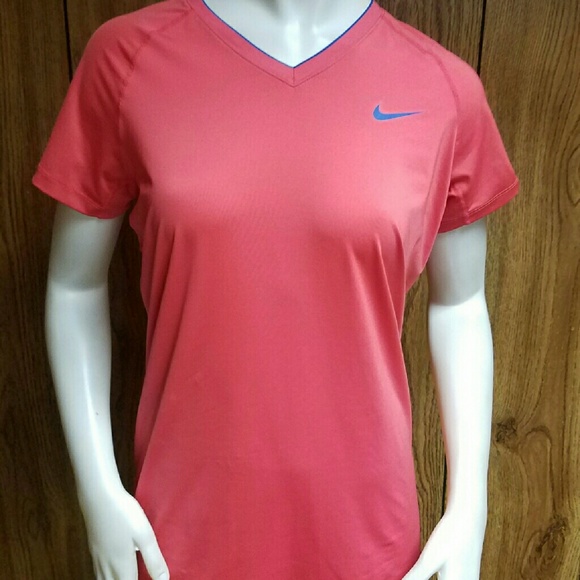 Nike Tops - Nike Womens Top