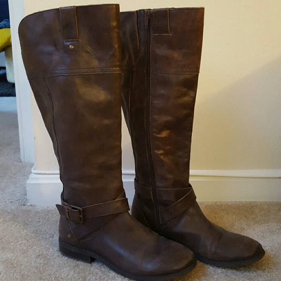 Great Brown knee boots!
