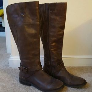 Great Brown knee boots!