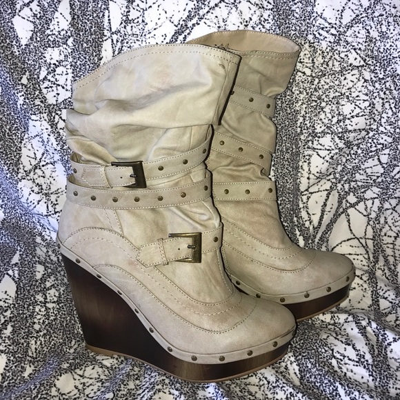 Wedge Low Calf Cream Boots