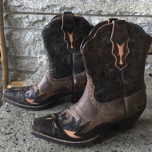 Ariat short cowboy boots