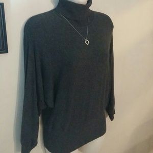 Classy Turtleneck Light Sweater/Top