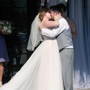 Meet your Posher, Leone