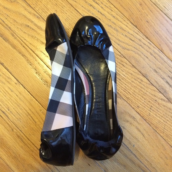 Burberry Flats