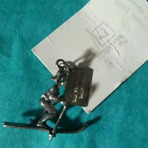 Snow skier /charm