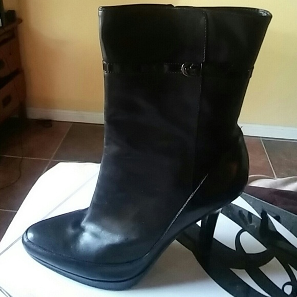 Bendero black leather... SALE ONLY TODAY