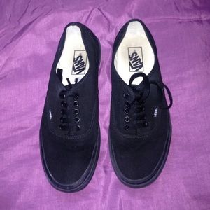 Black vans (girls)