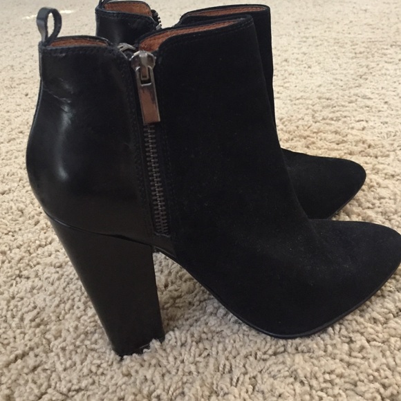 Halogen Booties